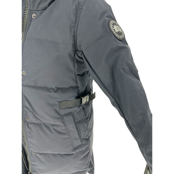 Canada Goose Bennett Parka in Navy & Black - Picture 8 of 16